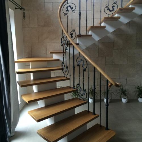 Laiptai ant metalo 023